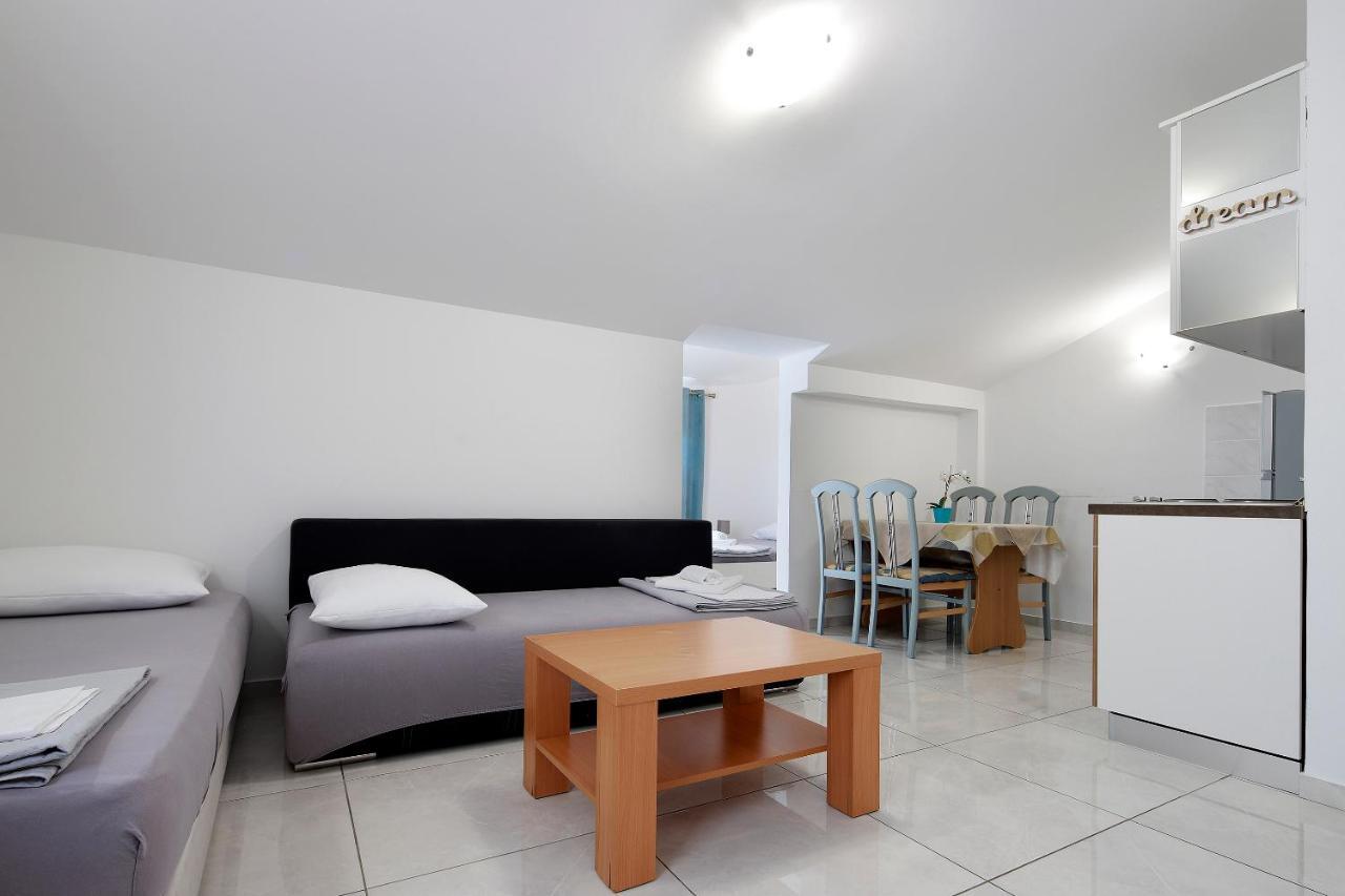 City Pool Apartments โนวาลยา ภายนอก รูปภาพ