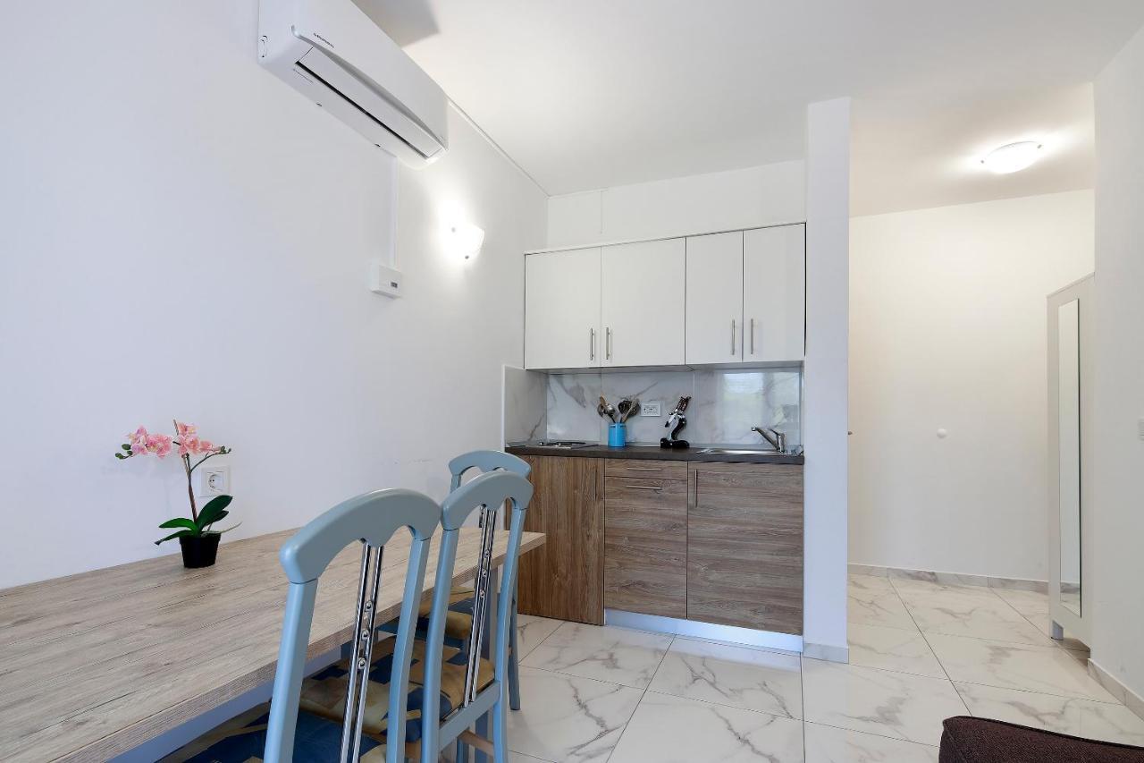 City Pool Apartments โนวาลยา ภายนอก รูปภาพ